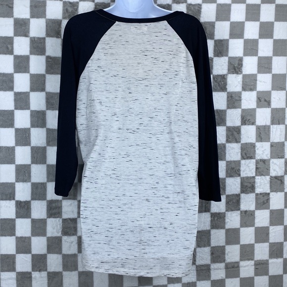 Coffee hug in a mug reglan T-shirt stone grey and black Maurices L top - Picture 3 of 6